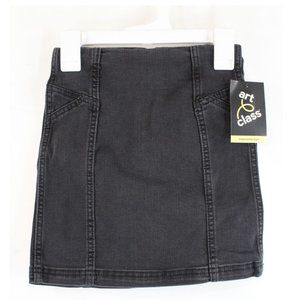 Girls Denim Skirt, Black Wash Size 6/6x small